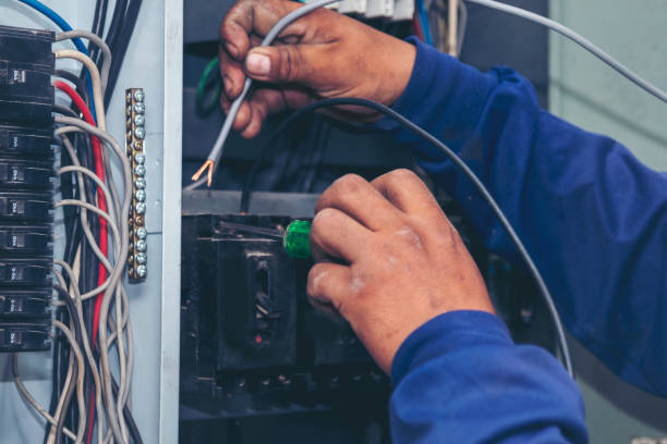 Best Affordable Electrician  in Des Peres, MO